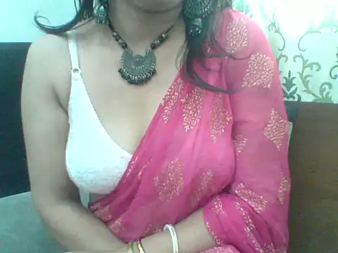 cute bhabhi06 online show from November 26, 7:20 am