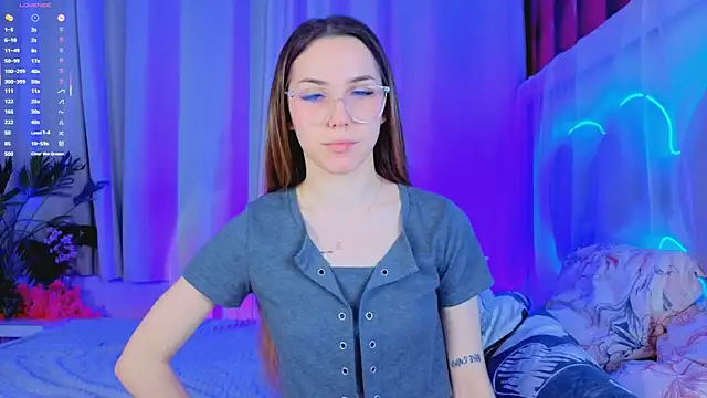 -CindyLou online show from November 21, 5:31 am