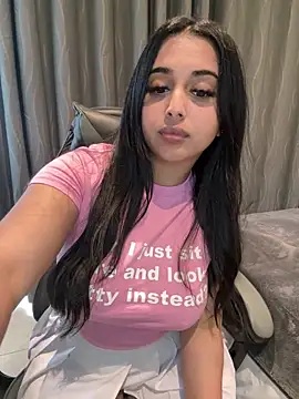 LilMisIndianx online show from September 25, 8:46 am