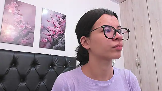 pinky f00x online show from July 2, 7:20 pm
