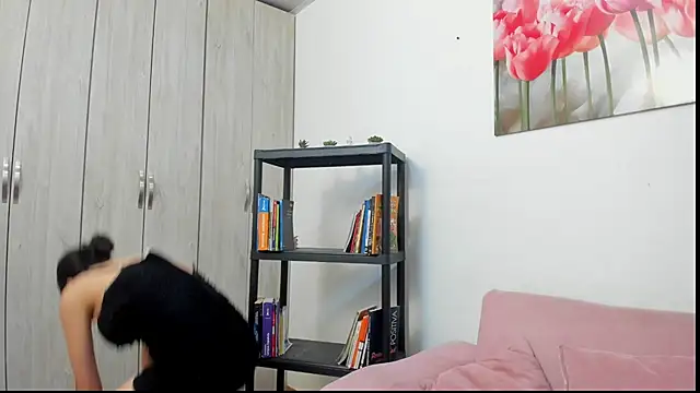 pinky f00x online show from July 7, 9:28 pm