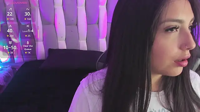 Adaara Rey online show from November 22, 9:06 pm