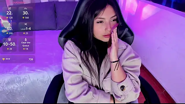 Adaara Rey online show from November 12, 7:45 pm