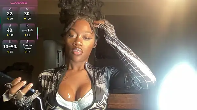 maskedgirl5005 online show from October 3, 8:14 pm