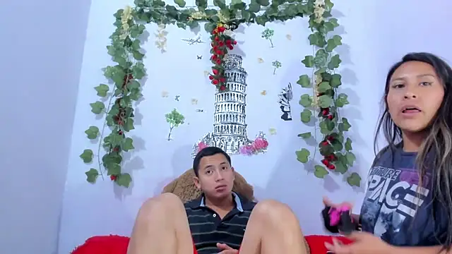 NataliaAndJulliam online show from February 3, 3:59 am