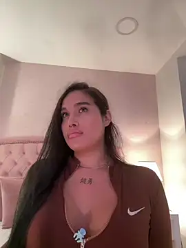 Bella  Wood online show from July 19, 8:33 pm
