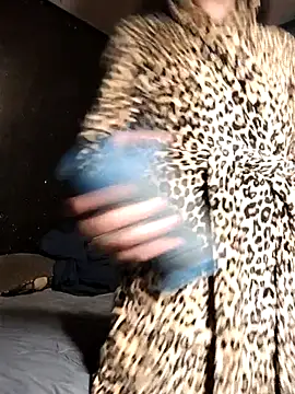 butterflykhash89 online show from December 5, 6:35 am