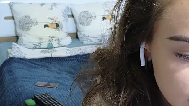 BelleWild online show from October 24, 6:09 am