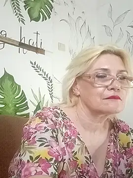 Catty Lady online show from June 27, 7:20 pm