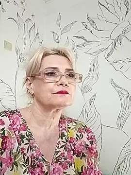 Catty Lady online show from July 9, 7:49 pm