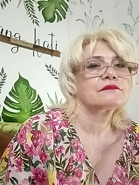 Catty Lady online show from June 20, 7:39 pm