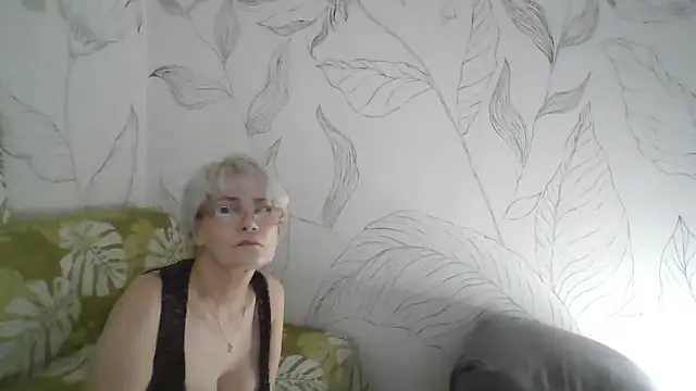 Catty Lady online show from September 16, 6:38 pm