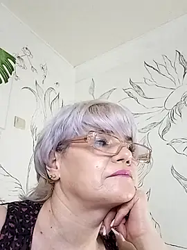 Catty Lady online show from March 3, 7:53 pm