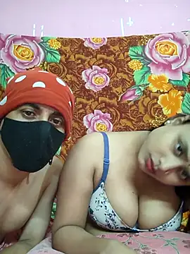 Seducing couple online show from July 6, 9:58 am