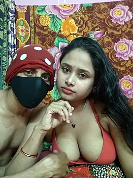 Seducing couple online show from December 2, 2:57 am