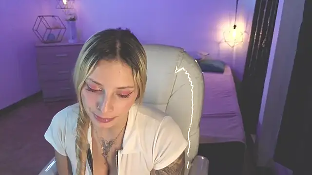 Jennaa Cooper online show from November 13, 9:58 pm