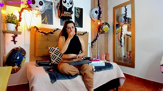 Snapshot of _samanthaa_foxx chatting on October 19, 10:50 am samanthaa foxx online show from October 19, 10:50 am