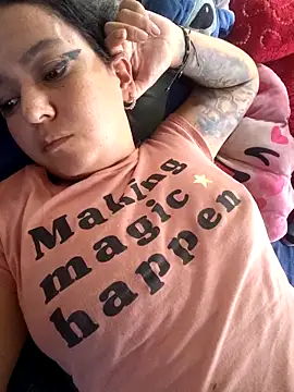 Abbyjoness21 online show from February 13, 9:38 pm