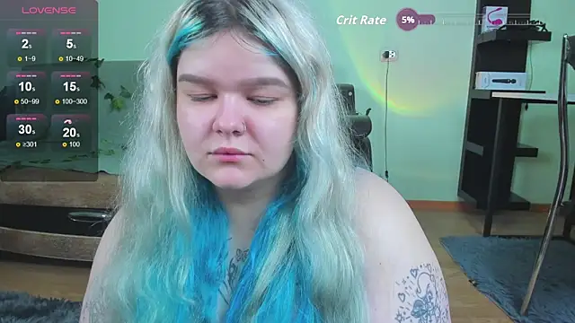 Snapshot of _CandyM1lky_ chatting on October 9, 7:23 am CandyM1lky online show from October 9, 7:23 am
