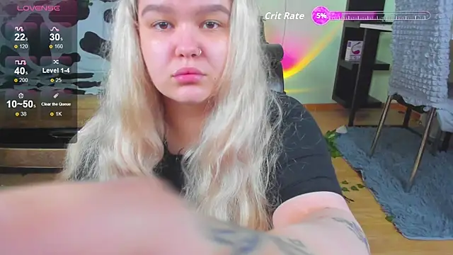 Snapshot of _CandyM1lky_ chatting on September 12, 6:57 am CandyM1lky online show from September 12, 6:57 am