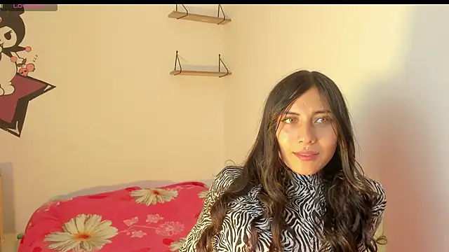 Alanaloiiss  online show from June 18, 10:14 pm