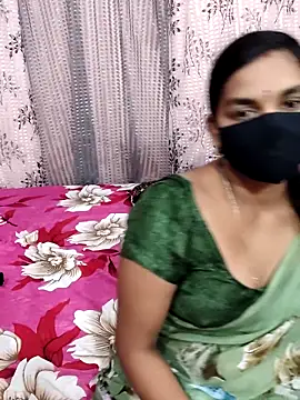 Snapshot of Lalitha-1995 chatting on October 3, 6:02 pm Lalitha-1995 online show from October 3, 6:02 pm
