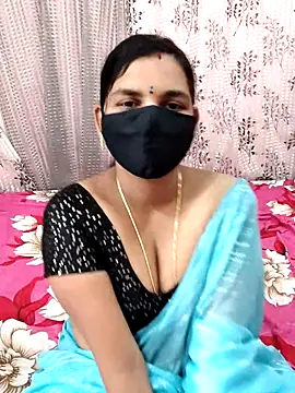 Snapshot of Lalitha-1995 chatting on October 14, 5:54 am Lalitha-1995 online show from October 14, 5:54 am
