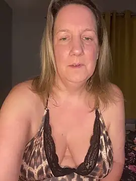 X-Victoria-X online show from March 7, 3:46 am