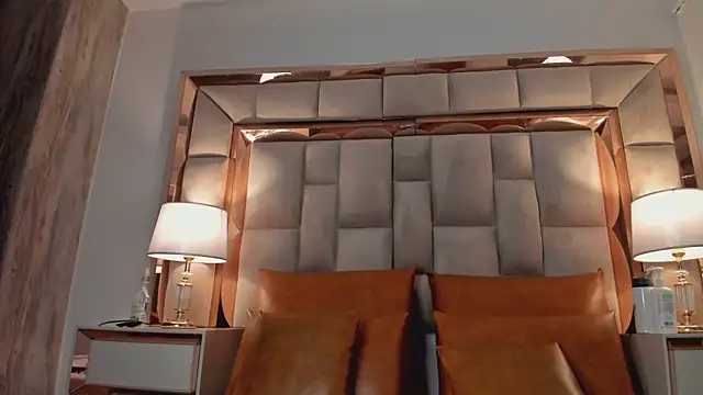 ValentinaBreats online show from December 22, 11:57 am