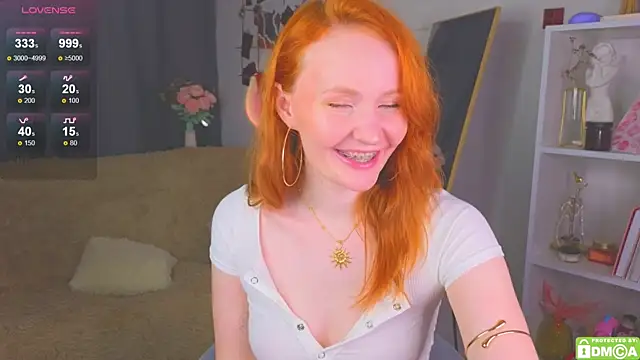 JoyceJones online show from October 2, 9:42 pm