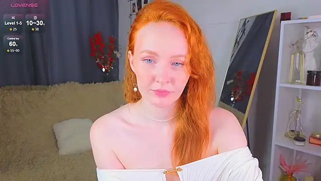 JoyceJones online show from September 16, 7:44 pm