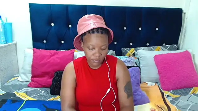Snapshot of SexyMellon chatting on October 19, 7:05 pm SexyMellon online show from October 19, 7:05 pm