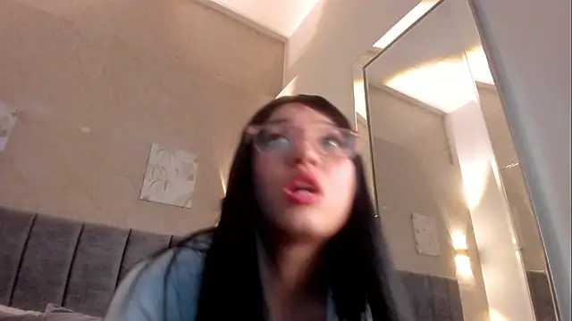 Lunaa bellaa online show from February 18, 7:57 pm