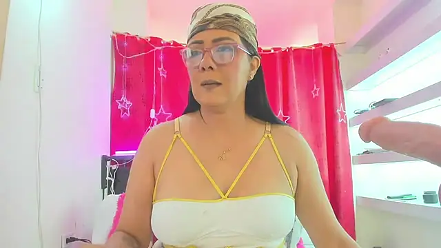 AlicePipper online show from April 28, 2:43 pm
