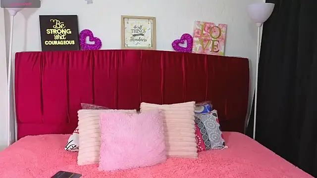 cuteeimy online show from June 11, 7:32 pm