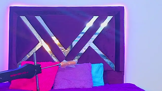 cuteeimy online show from January 13, 7:07 pm