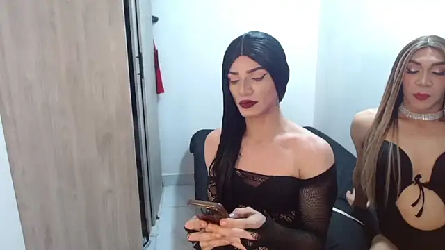 couple vzl online show from December 19, 10:18 am