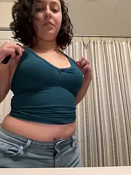 babykalirose online show from February 19, 2:33 am