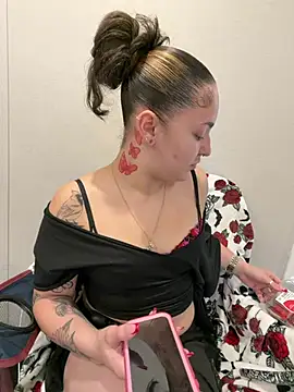 babykalirose online show from August 3, 2:34 pm