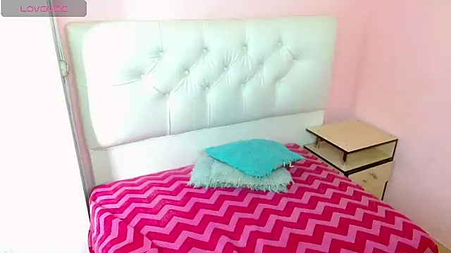 x isabella x online show from March 5, 7:42 pm