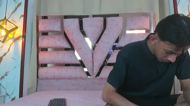 kameron and Nick online show from November 13, 8:19 pm