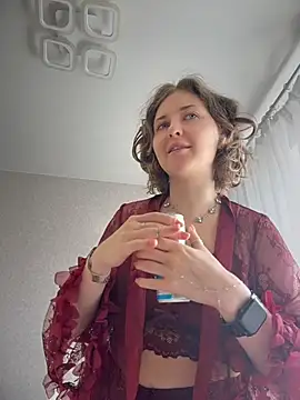 KellyKeler online show from August 5, 11:27 am