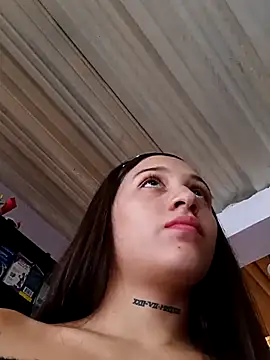 Snapshot of Arii_collins1 chatting on October 13, 4:53 pm Arii collins1 online show from October 13, 4:53 pm