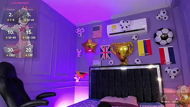 SwettRenata  online show from July 10, 1:33 pm