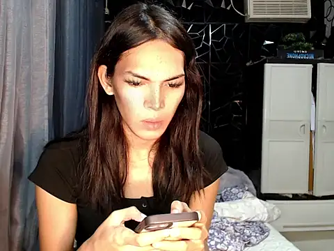 ladyhotcuming online show from July 13, 12:55 am