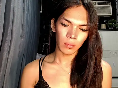 ladyhotcuming online show from June 20, 1:42 am