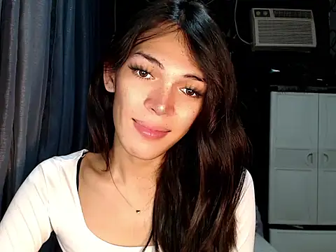 ladyhotcuming online show from July 20, 6:08 pm
