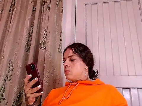 saara johnson496 online show from December 19, 2:16 am