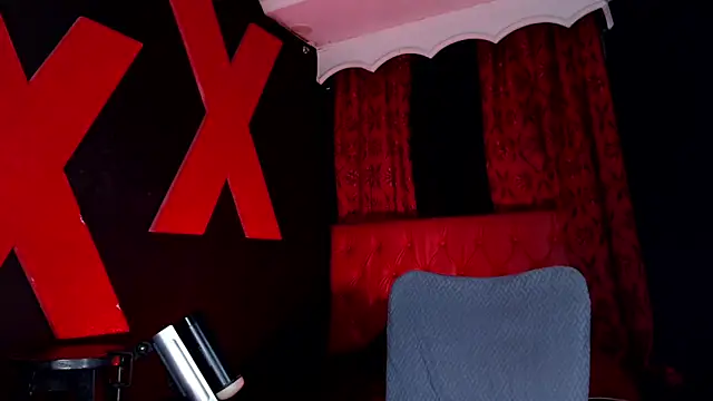abrilbigcock online show from June 28, 11:11 pm