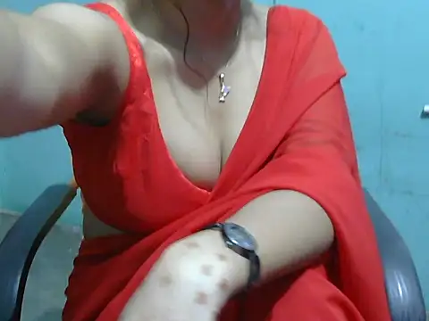 Snapshot of lovely_soniya chatting on October 10, 6:18 am lovely soniya online show from October 10, 6:18 am